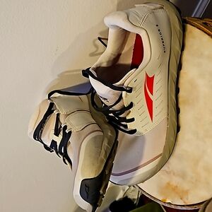 Altra Superior 5. Men's 11.5